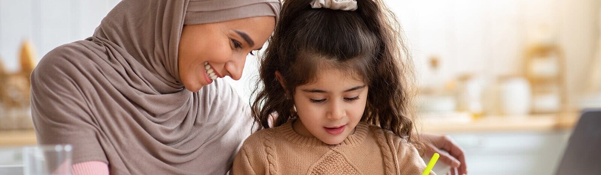 Bridging minds to stimulate brain development