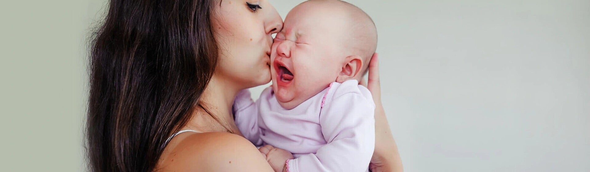 How to deal with a crying baby How to deal with a crying baby